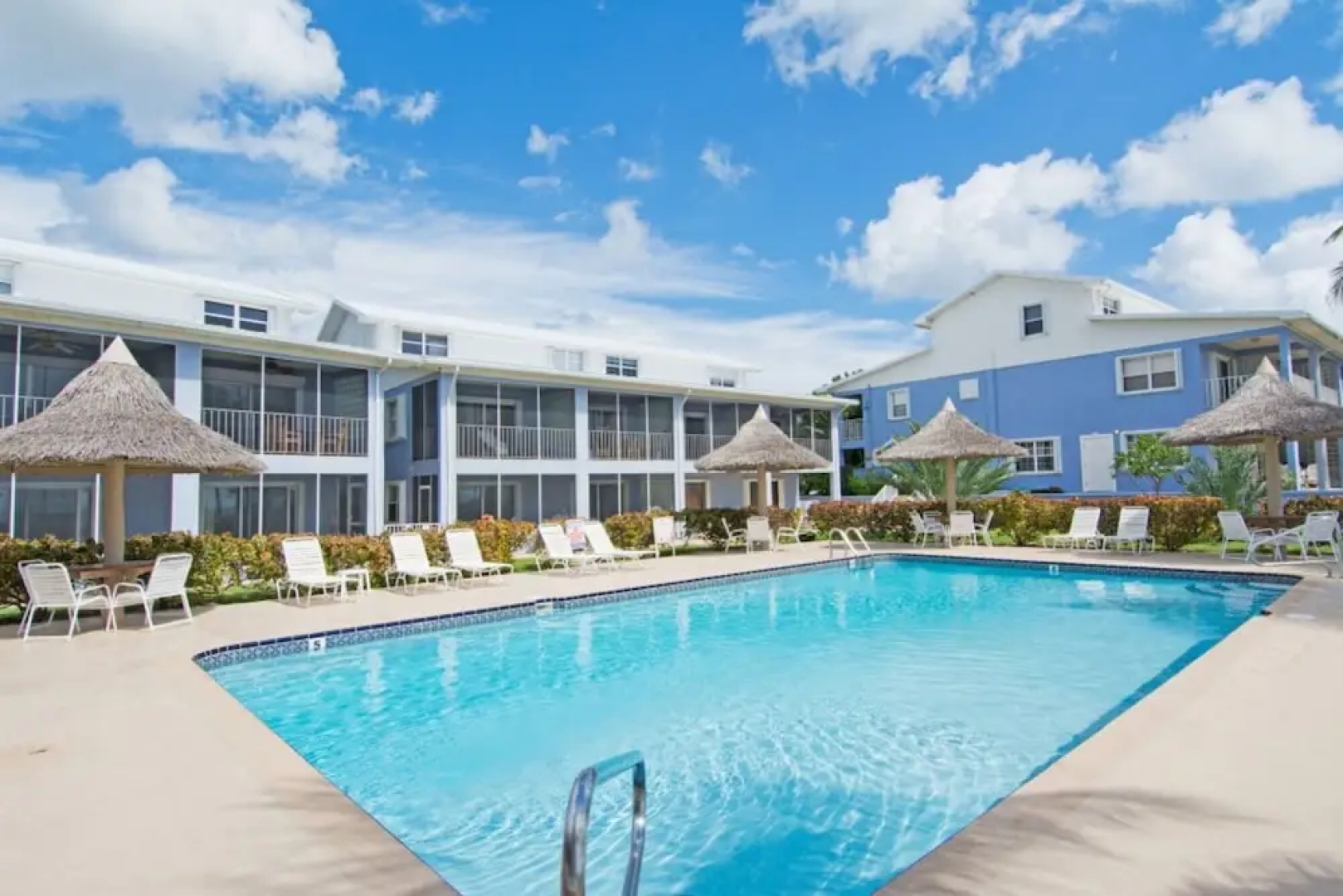 Moon Bay by Cayman Villas