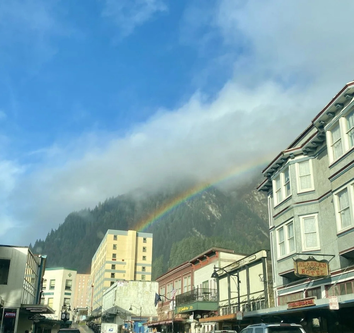 Alaskan Hotel and Bar