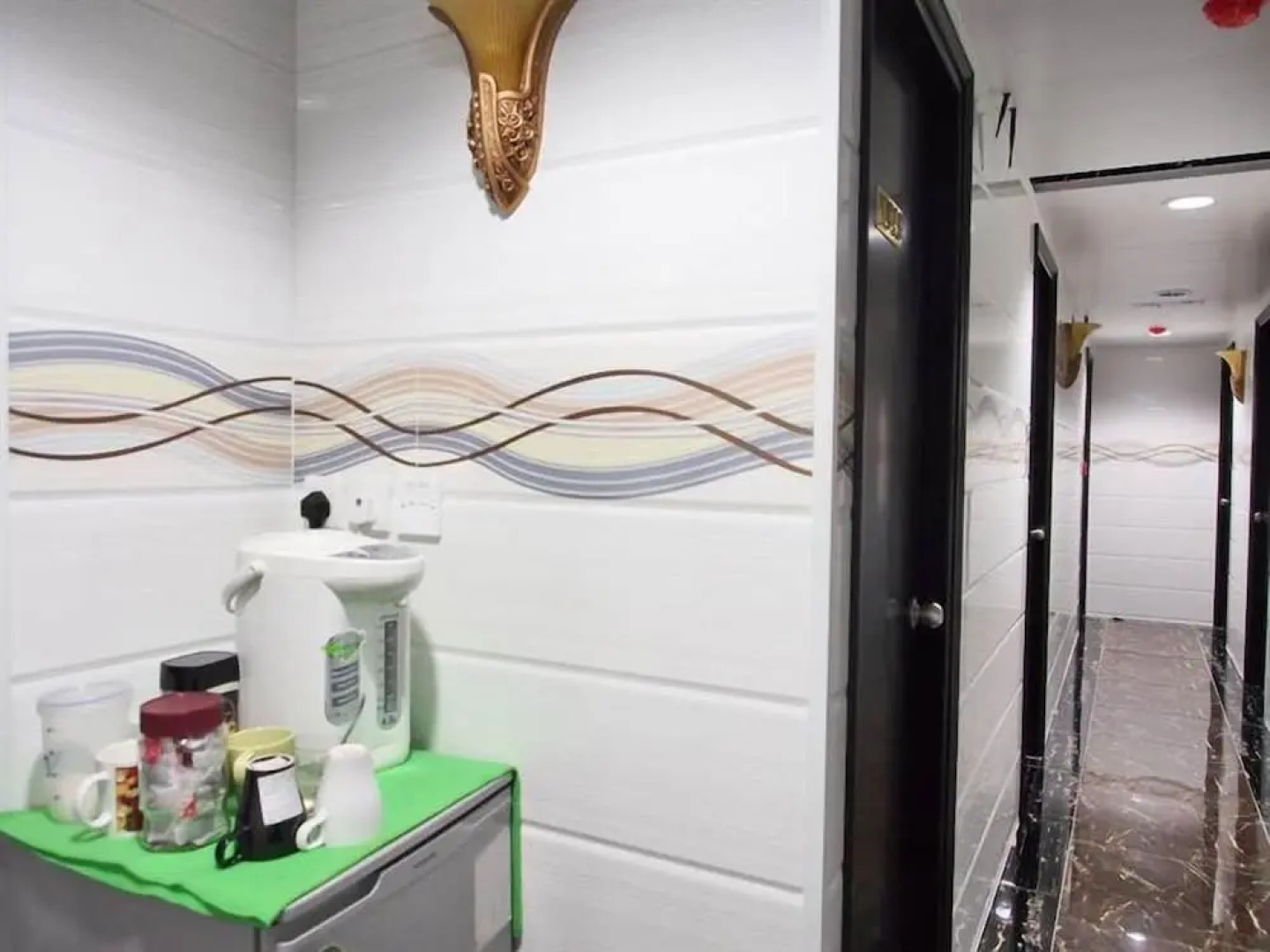 Days Hotel HK - Hostel