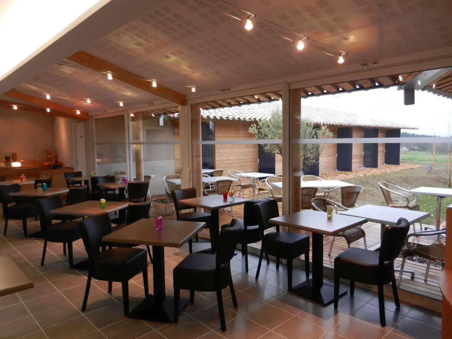 The Originals City, Hôtel Albizia