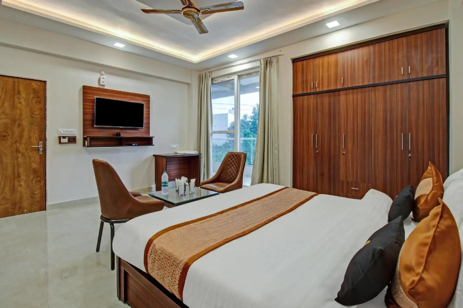 Townhouse OAK VS Shivanya