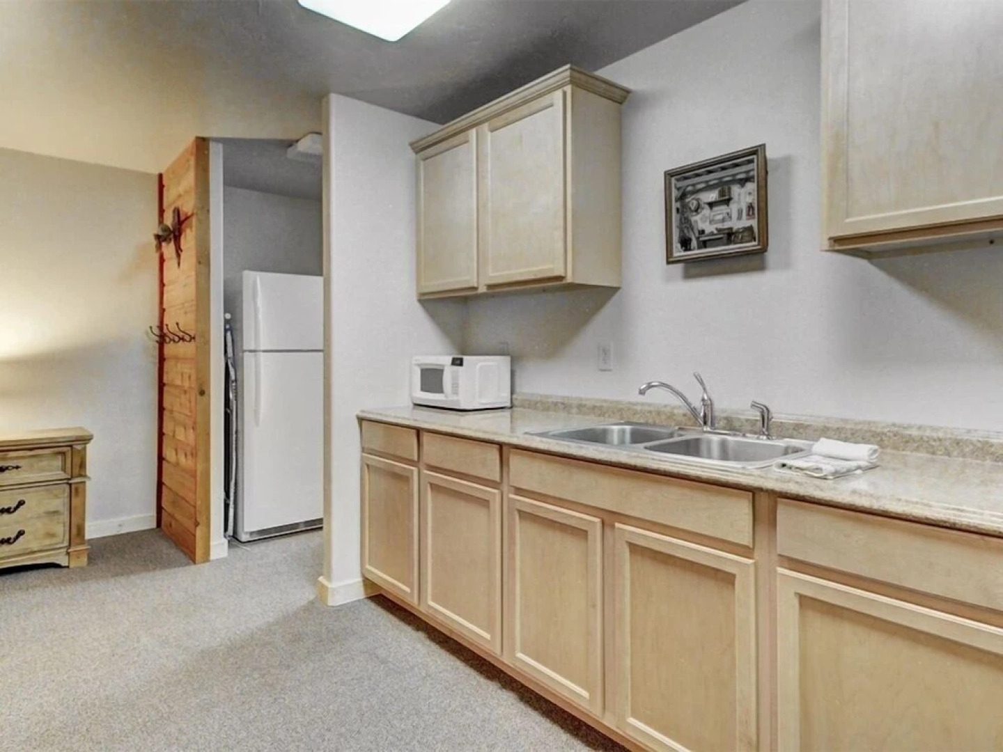 Eagle Fire Lodge & Cabins