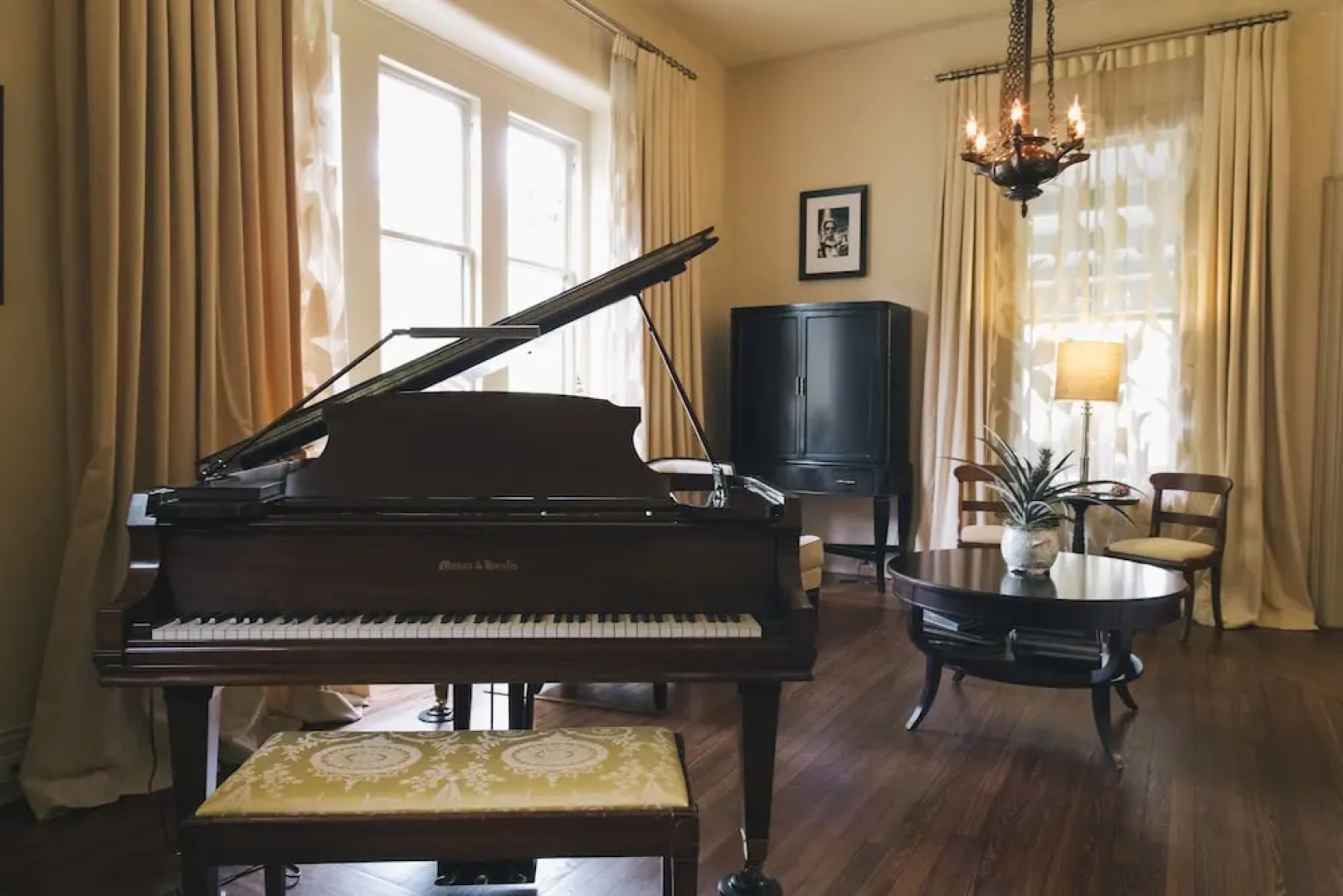 Stonehurst Place Bed & Breakfast