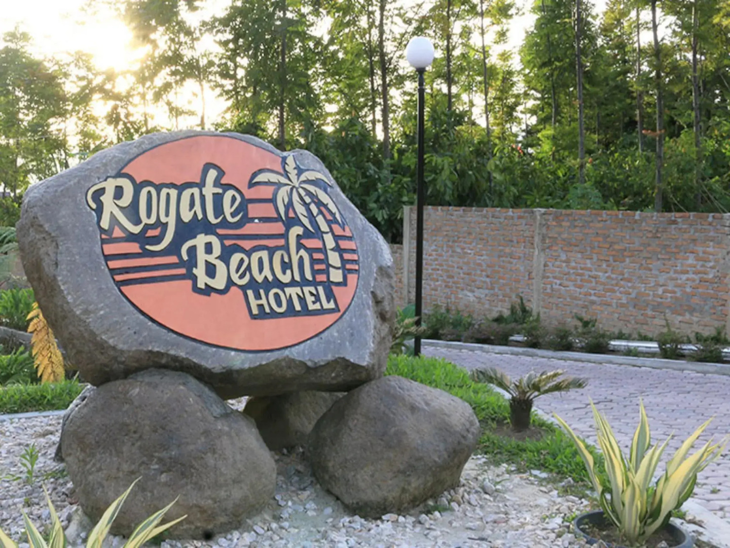 Rogate Beach Hotel