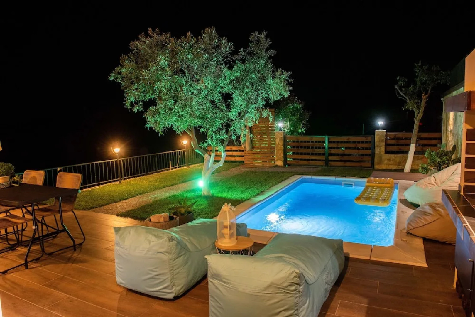 Dandy Villas Nea Roda Melodic Waves