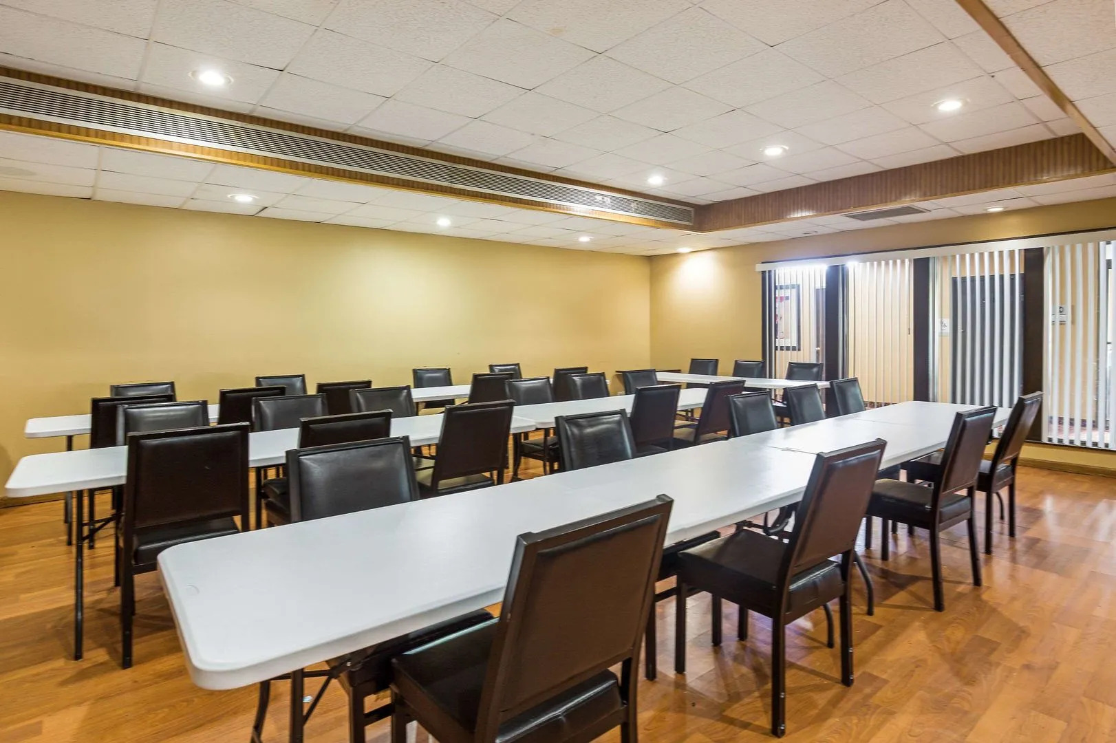 Clarion Inn & Suites Stroudsburg - Poconos