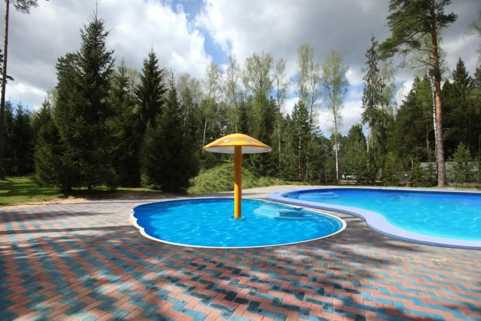 Гостиничный комплекс Country Resort