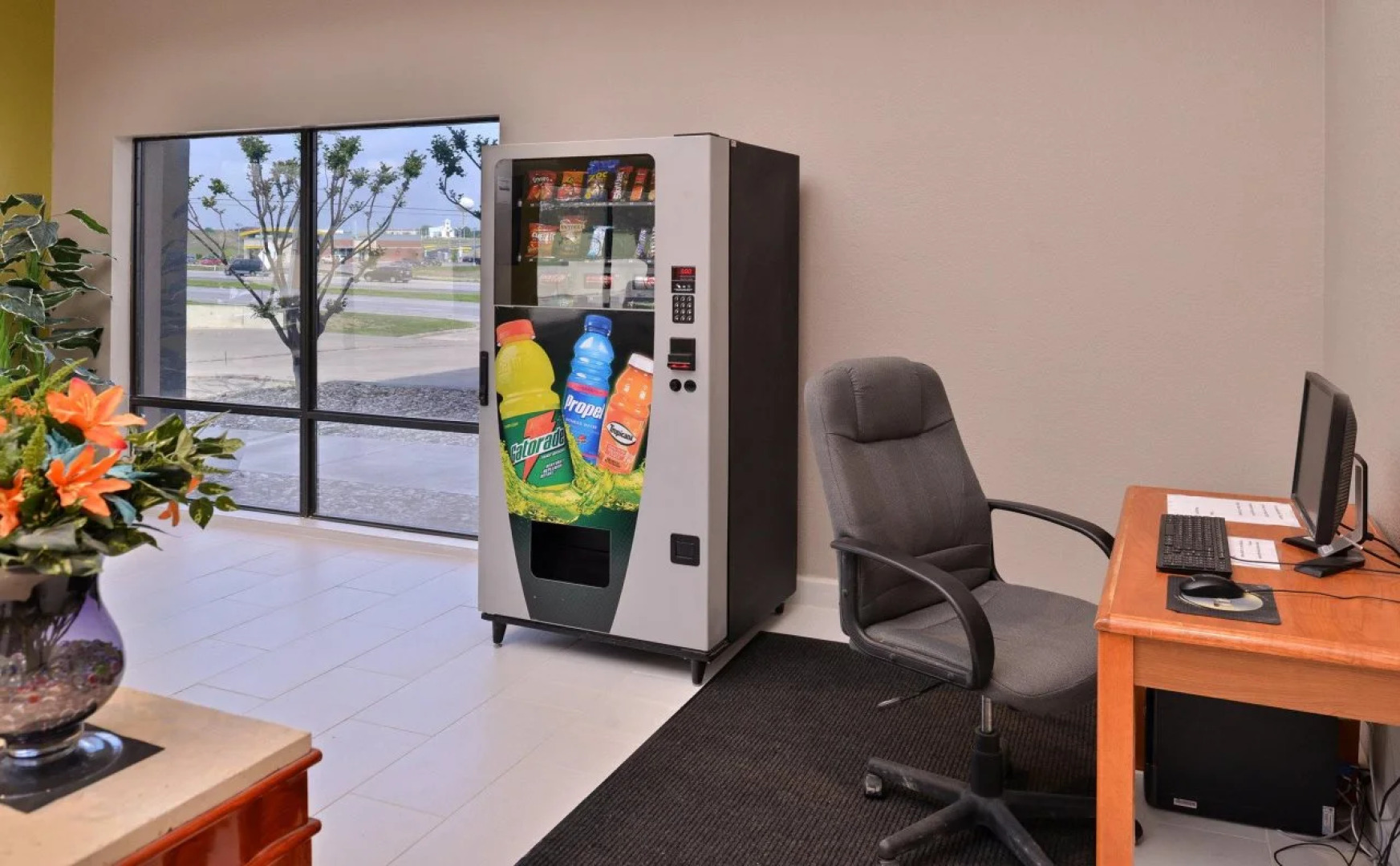 Red Roof Inn & Suites Austin East - Manor