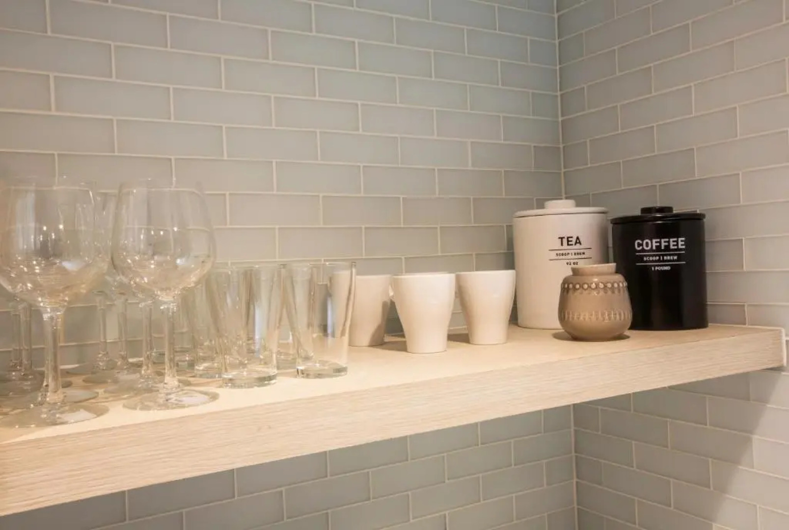 Ocean View Deluxe Suite: Pvt. Beach & Pool