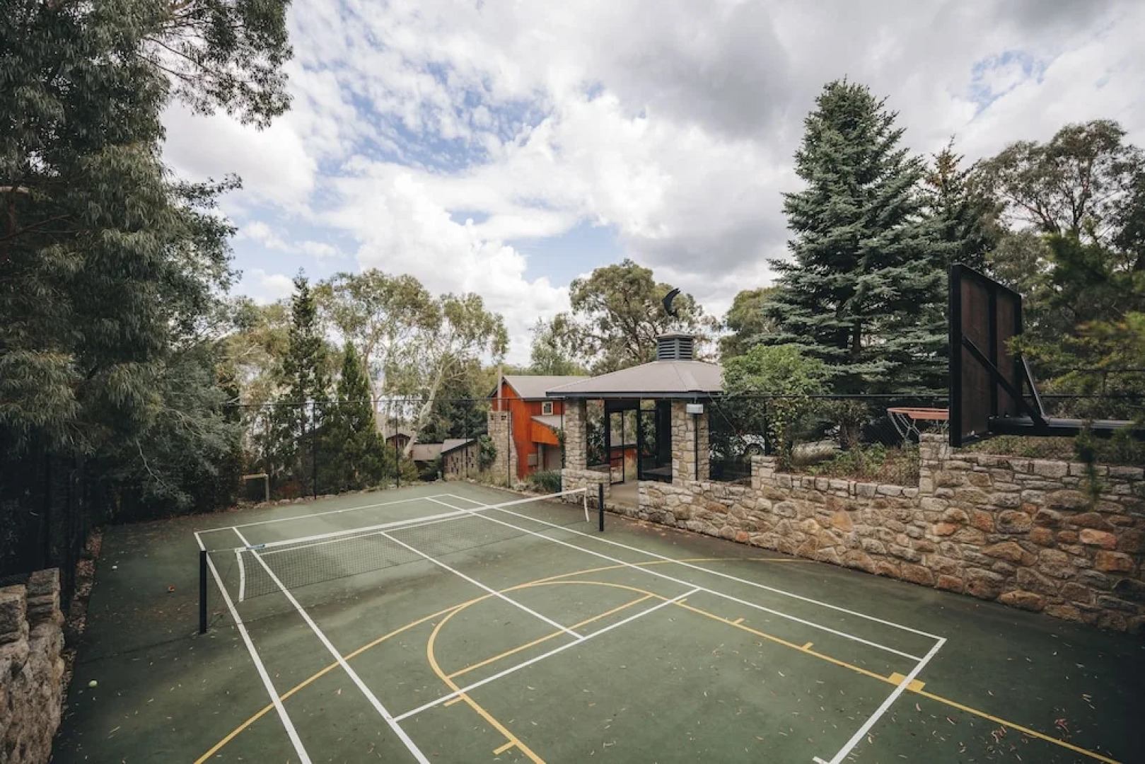 Edzell - Stunning Waterfront Home