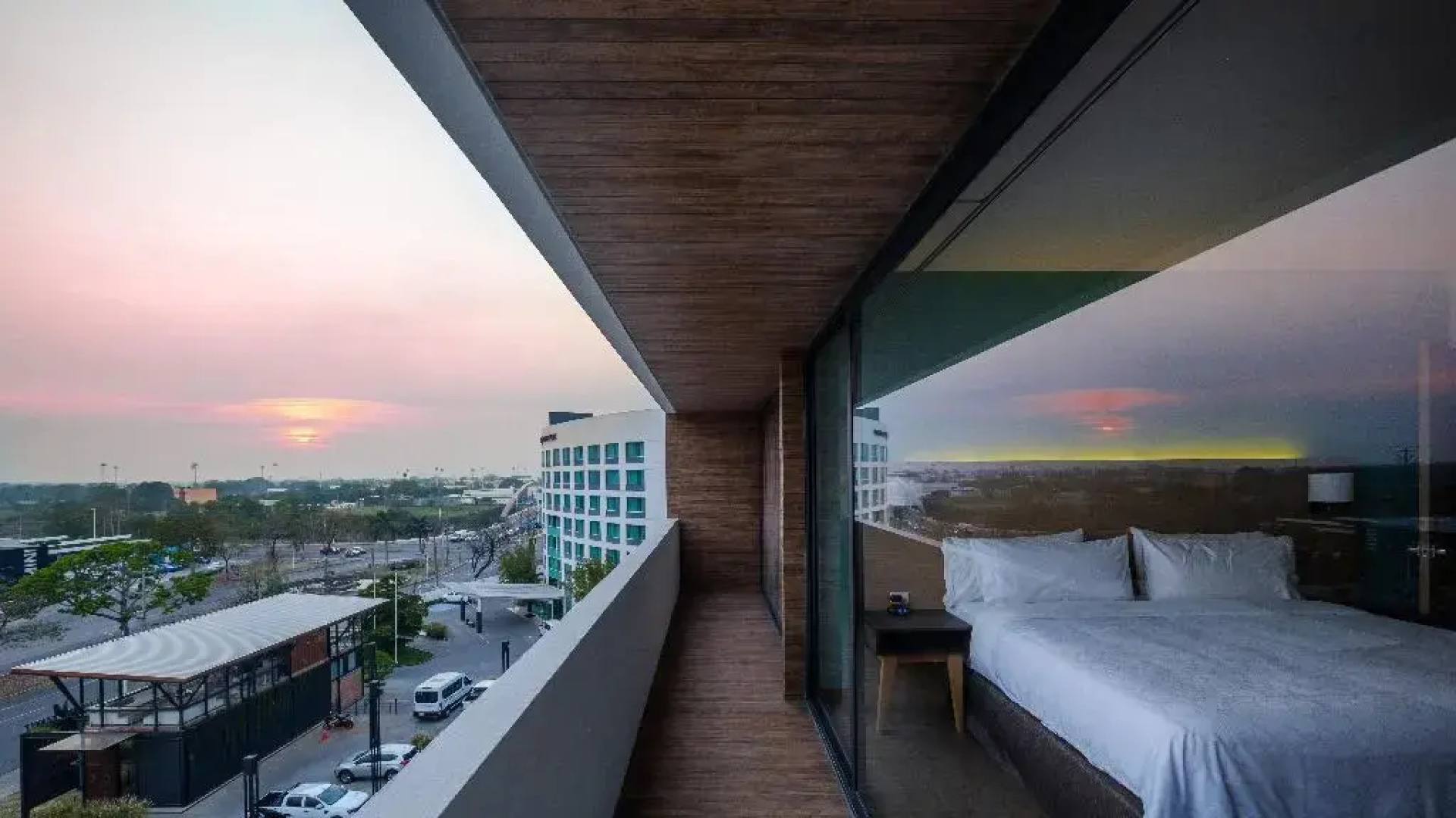 Staybridge Suites Villahermosa  by IHG