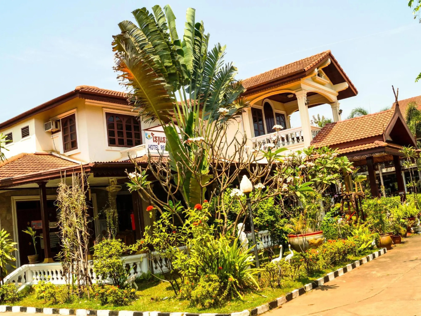 Champa Residence Boutique Green Hotel