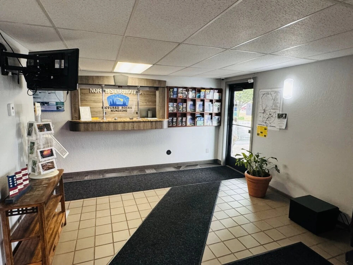 North Star Hotel Pictured Rocks