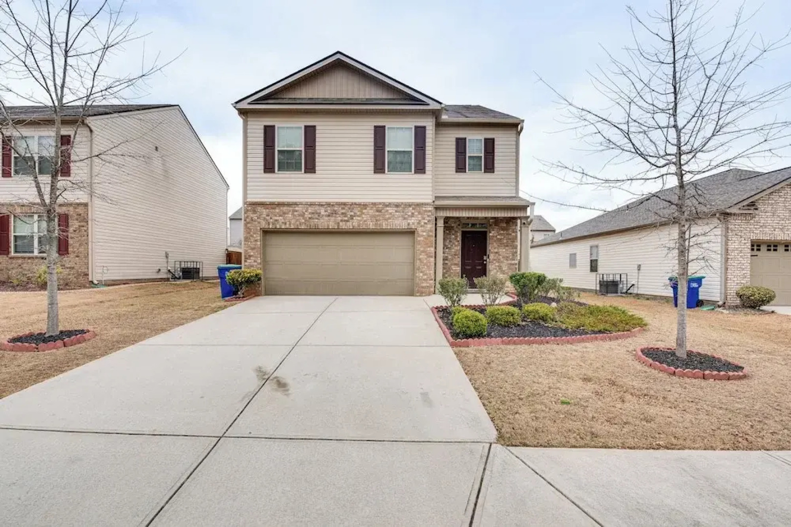 Spacious Atlanta Home w/ Yard & Charcoal Grill!