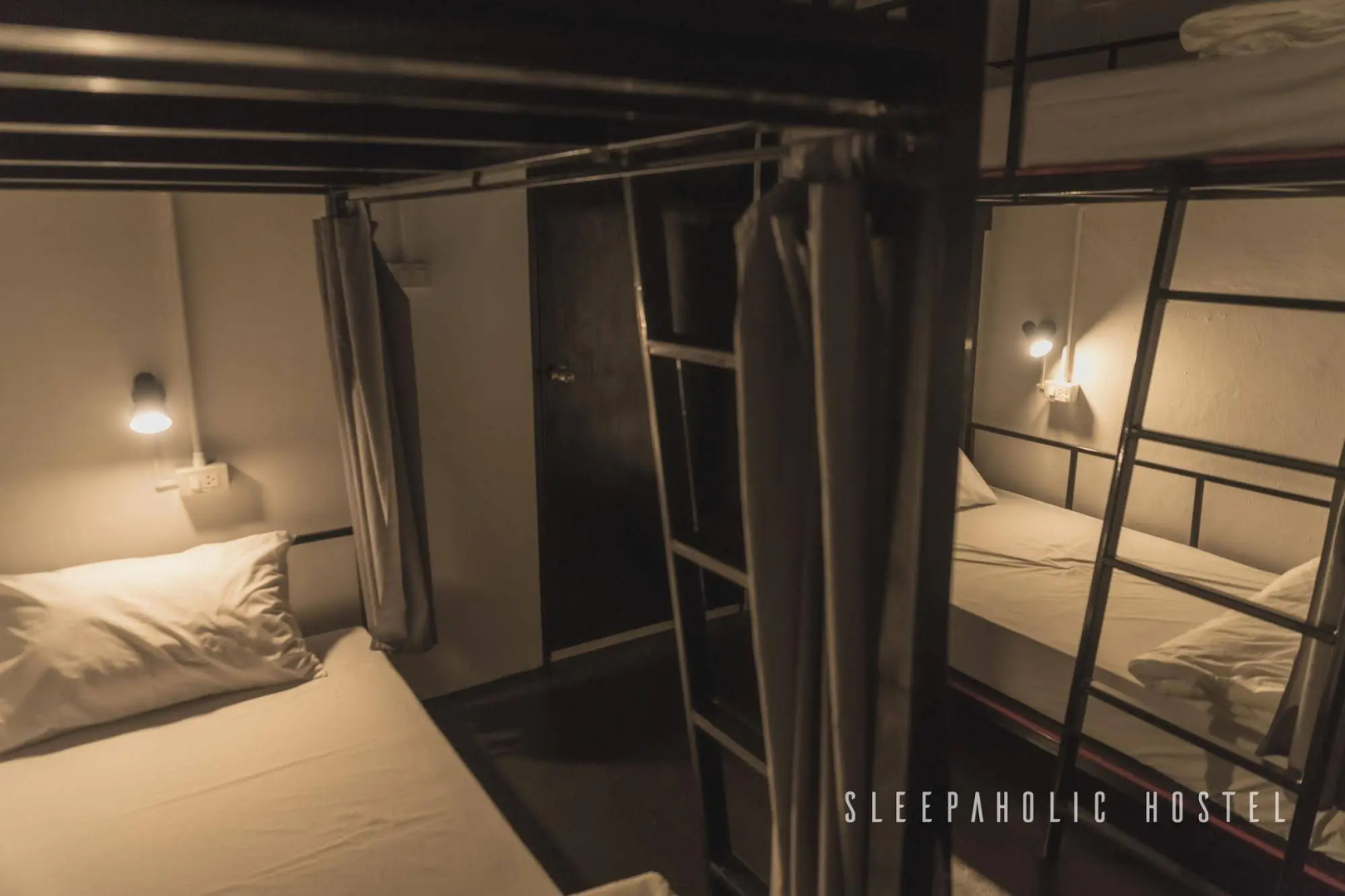 Sleepaholic Hostel