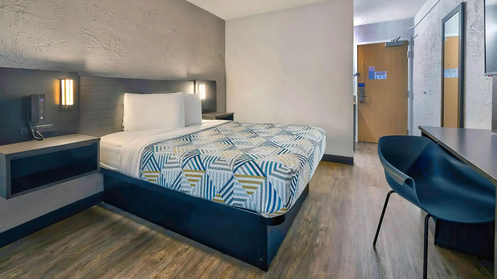 Motel 6 Milwaukee, WI - Glendale