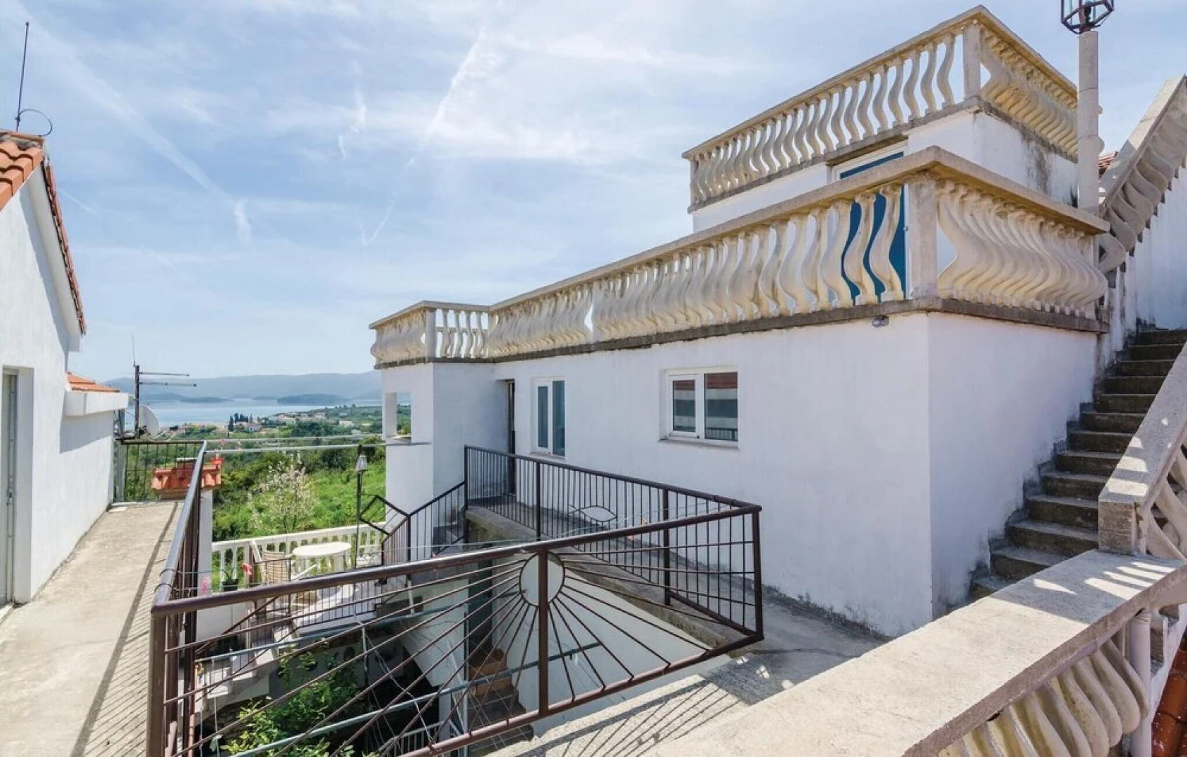 Nice Home in Sreser With Wifi and 2 Bedrooms