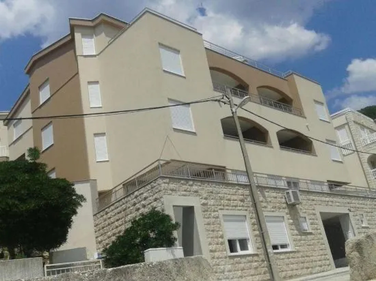 Apartments Domane Nenad