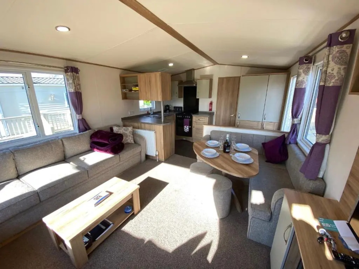 Lakes Breaks - 6 Meadows