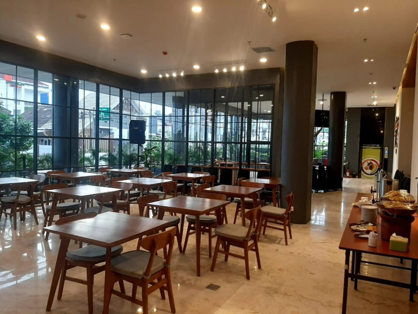 Maxonehotels Loji Kridanggo