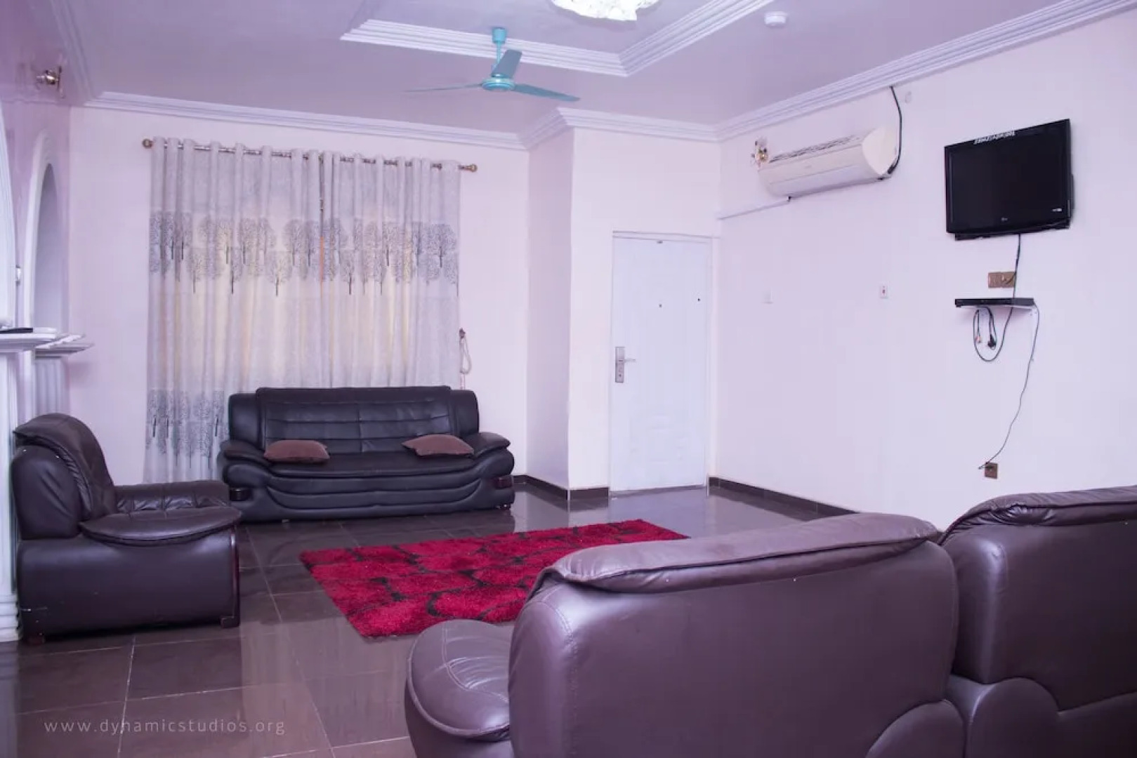 Sheilas Executive Hotel & Lodge