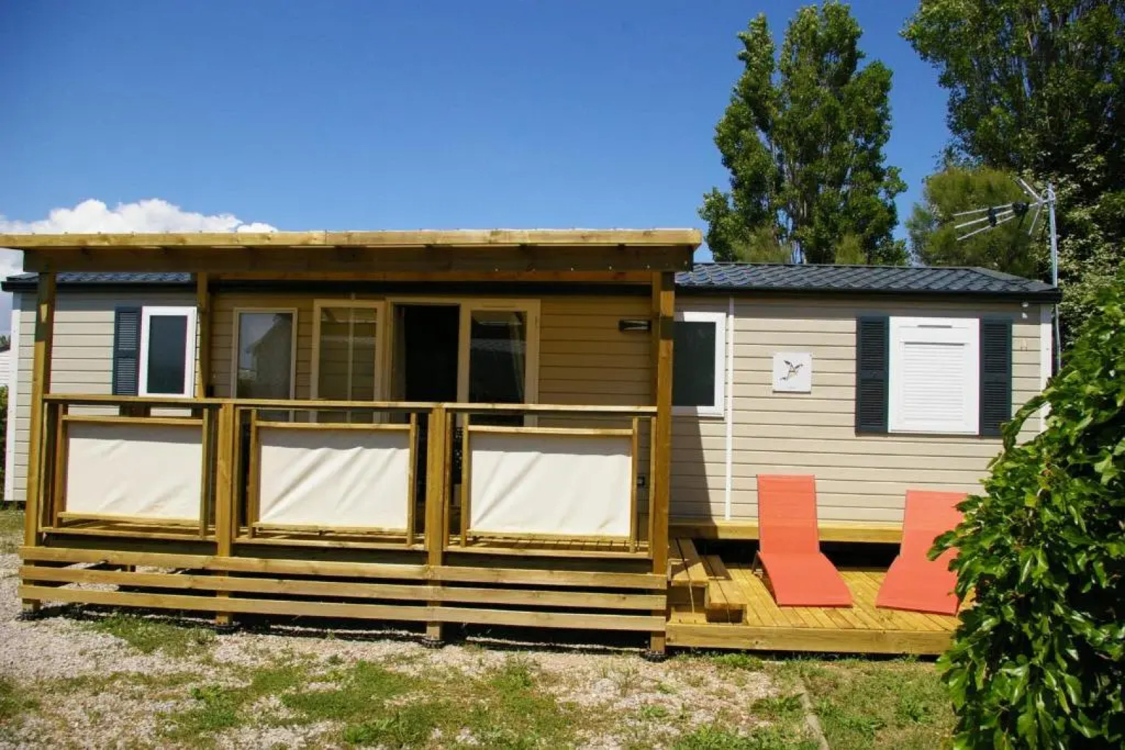 Mobile Home OuiReves 281 facing the Mediterranean