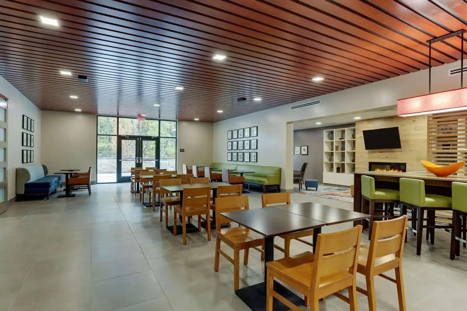 Country Inn & Suites by Radisson, Cumming, GA