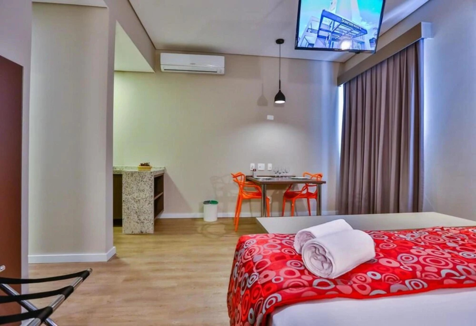 Summit Suites Pindamonhangaba