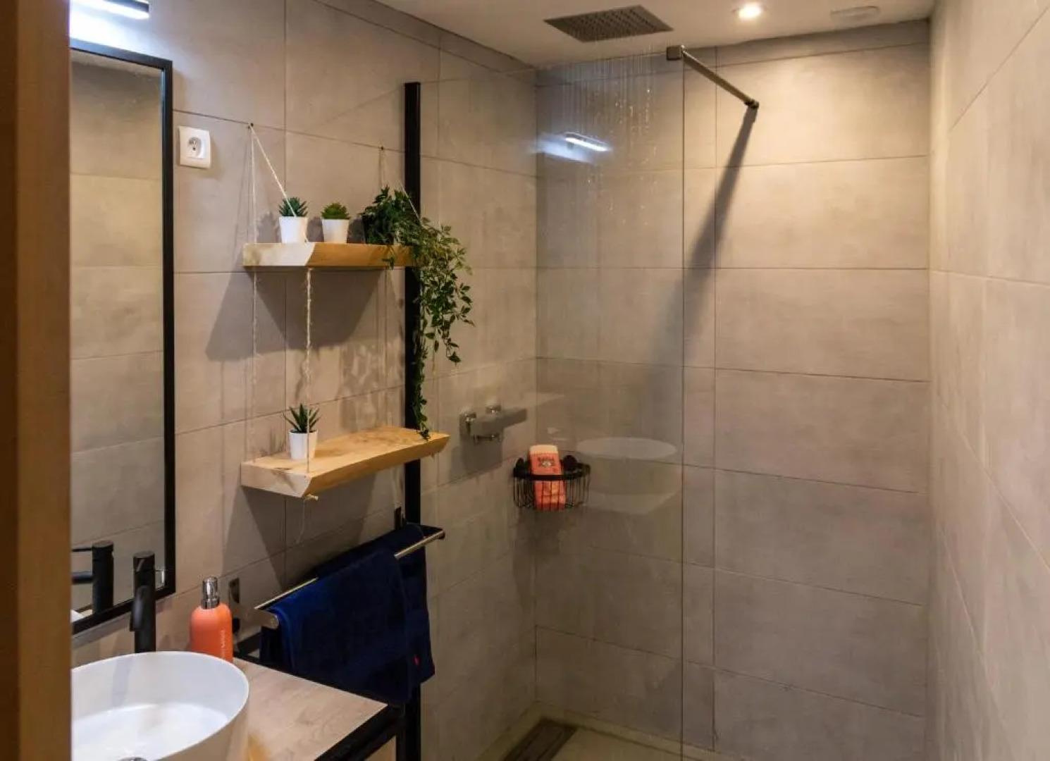 T2 moderne hypercentre 40m2, au pied de la cathédrale