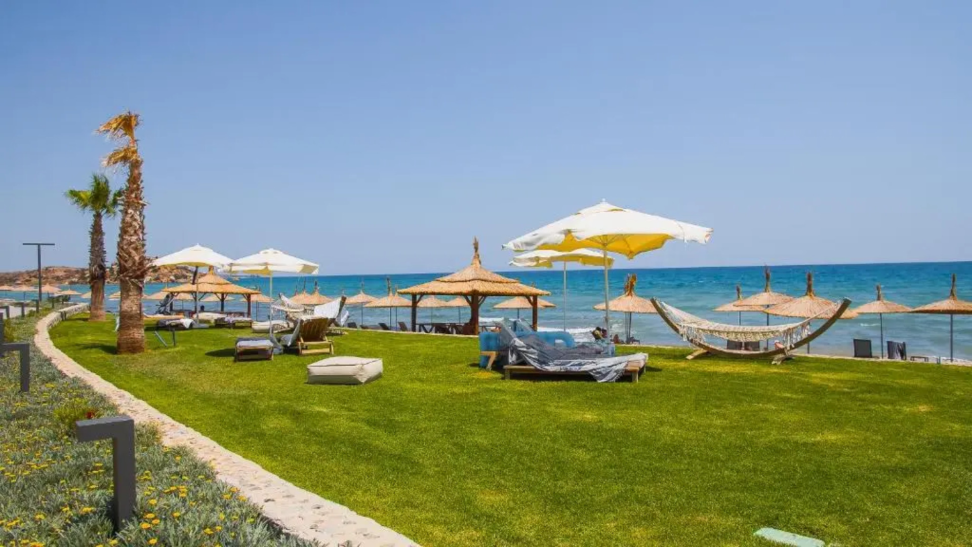 Emerald seaside residence at Four Seasons