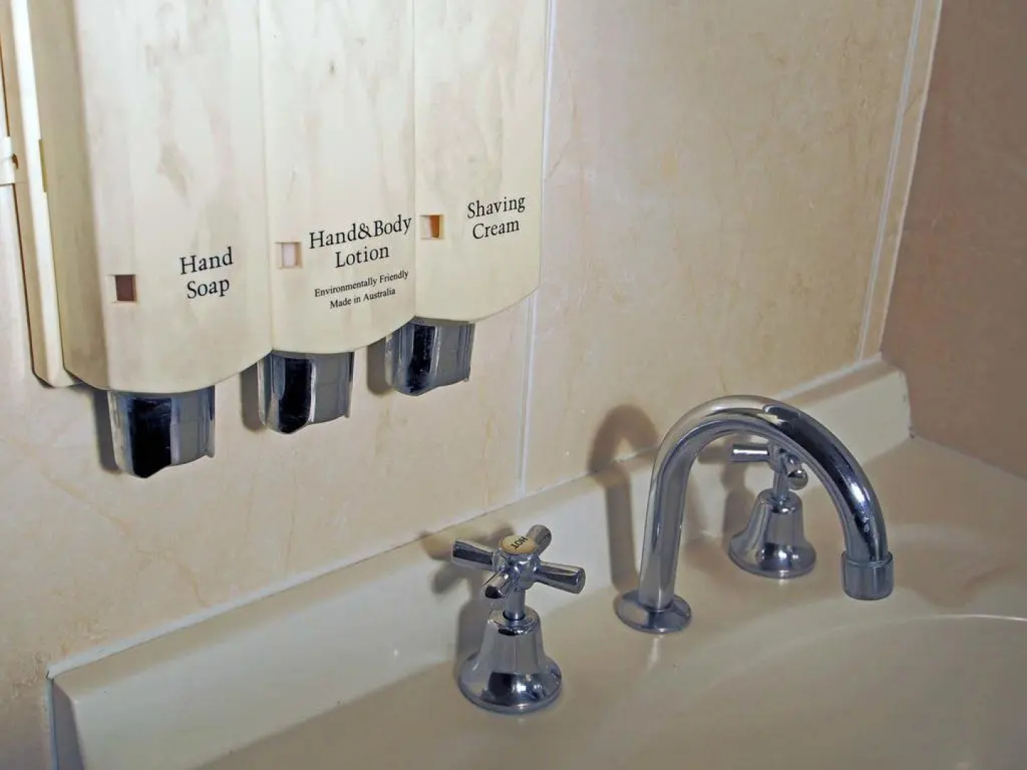 Castlereagh Lodge Motel