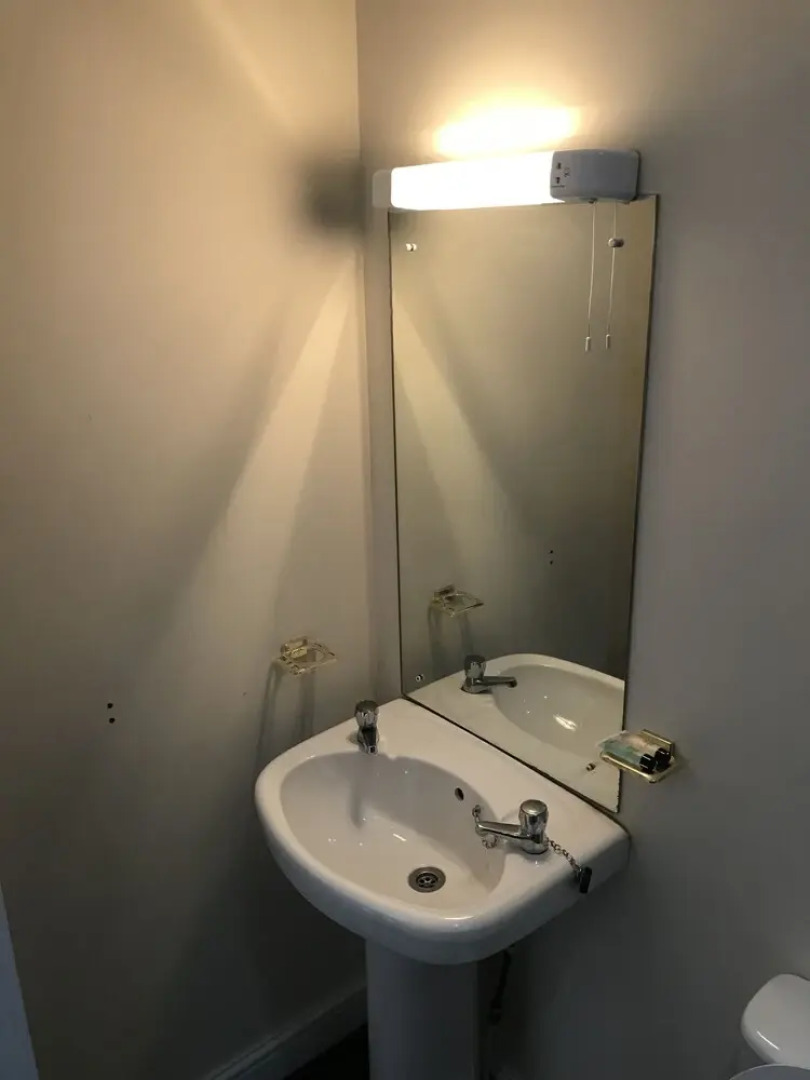 The New Alexandra Hotel