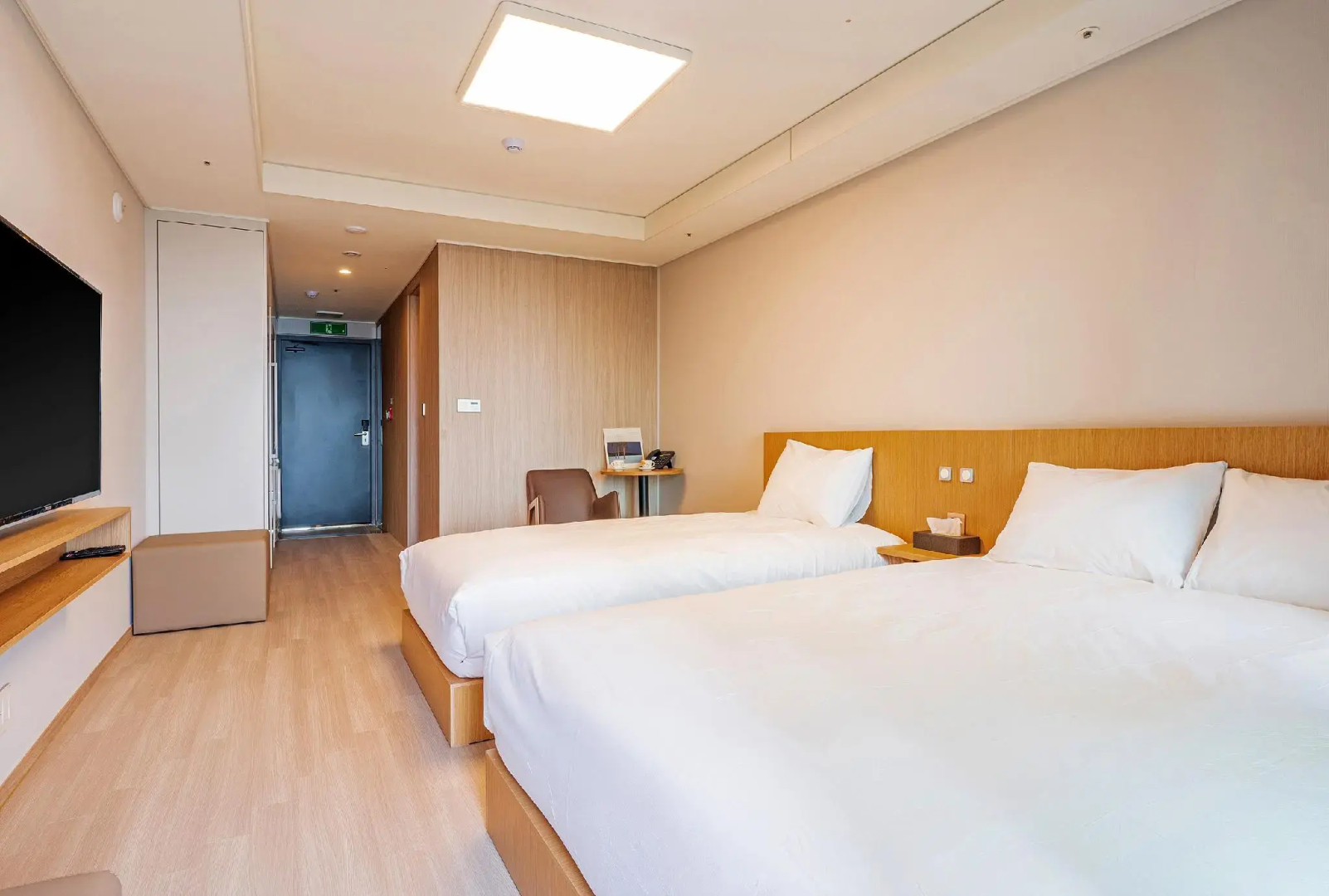 Sokcho I Park Suite Hotel and Resort