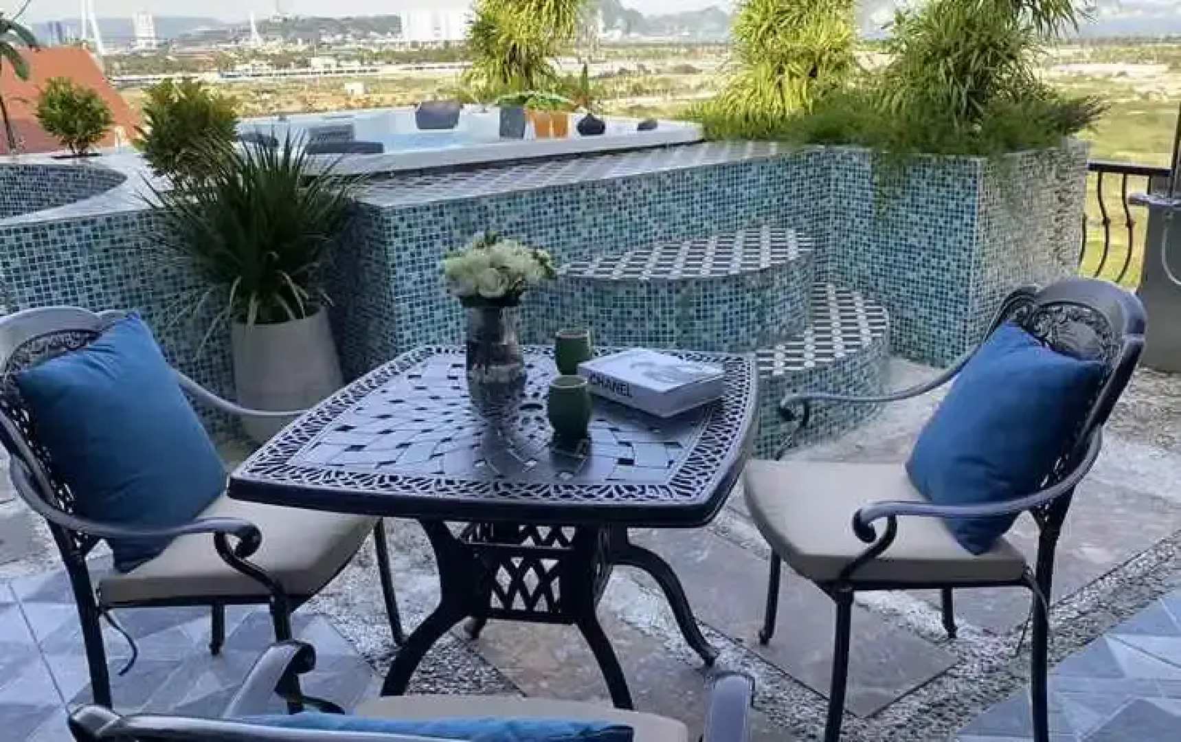 The Exquisite Halong Hotel