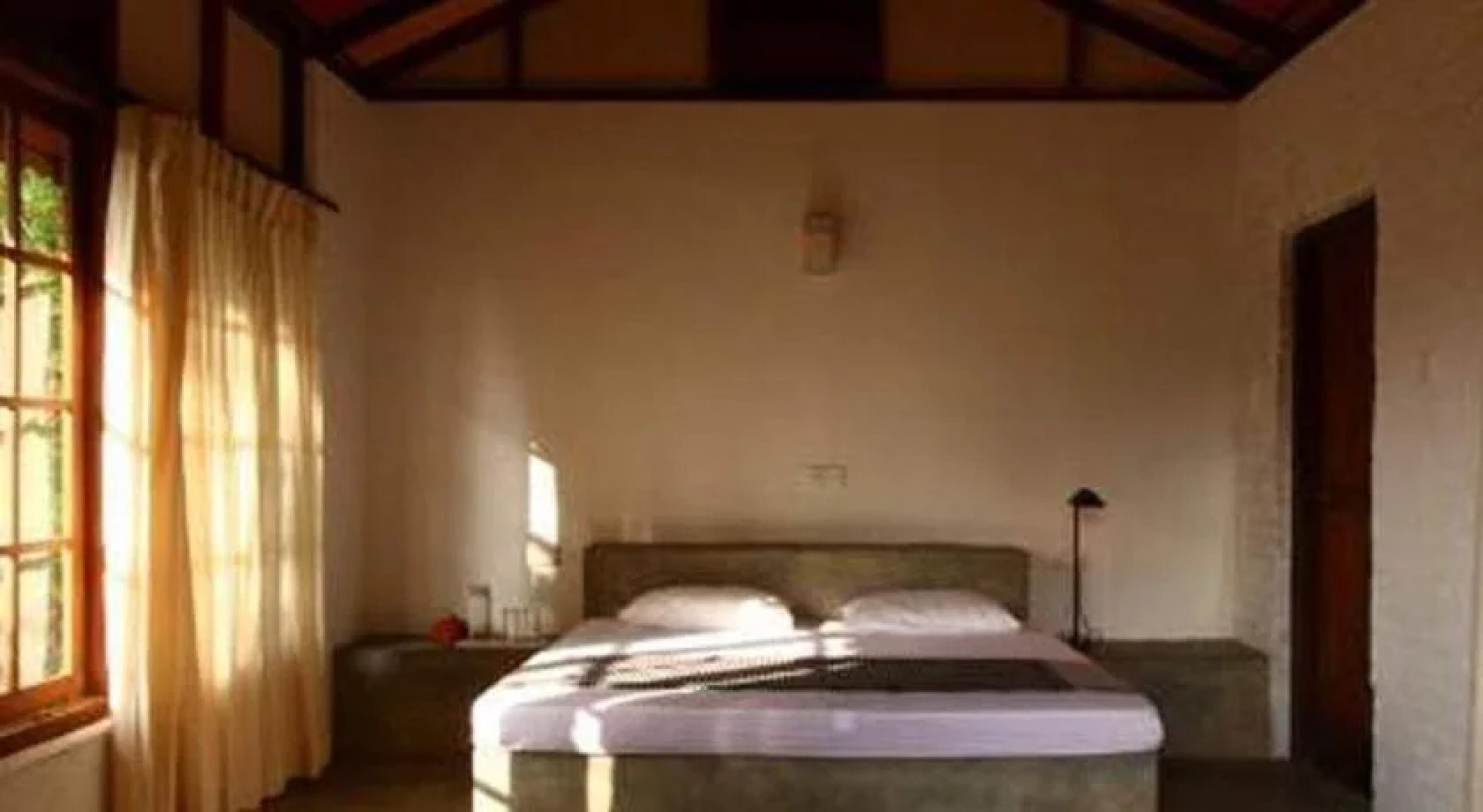 Bandura Kalawana Hotel