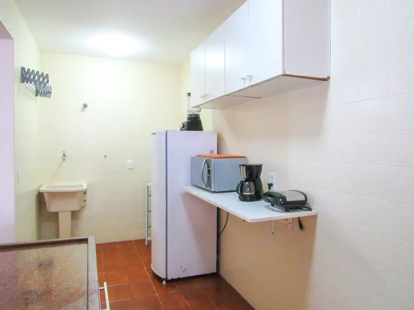 Timo Apto a 200m - Praia das Pitangueiras Guaruj