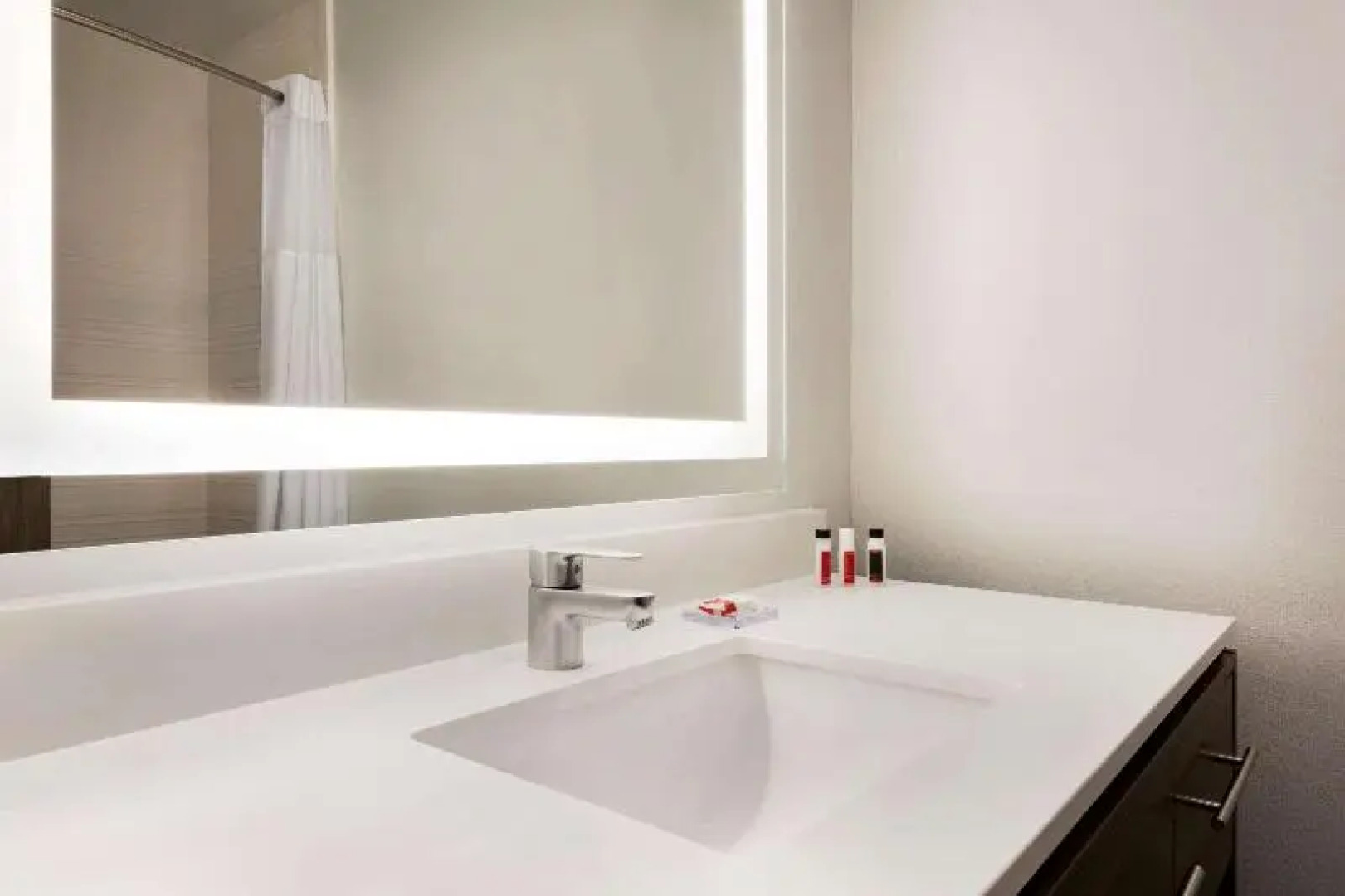 Super 8 By Wyndham Beaumont I-10/Walden Rd