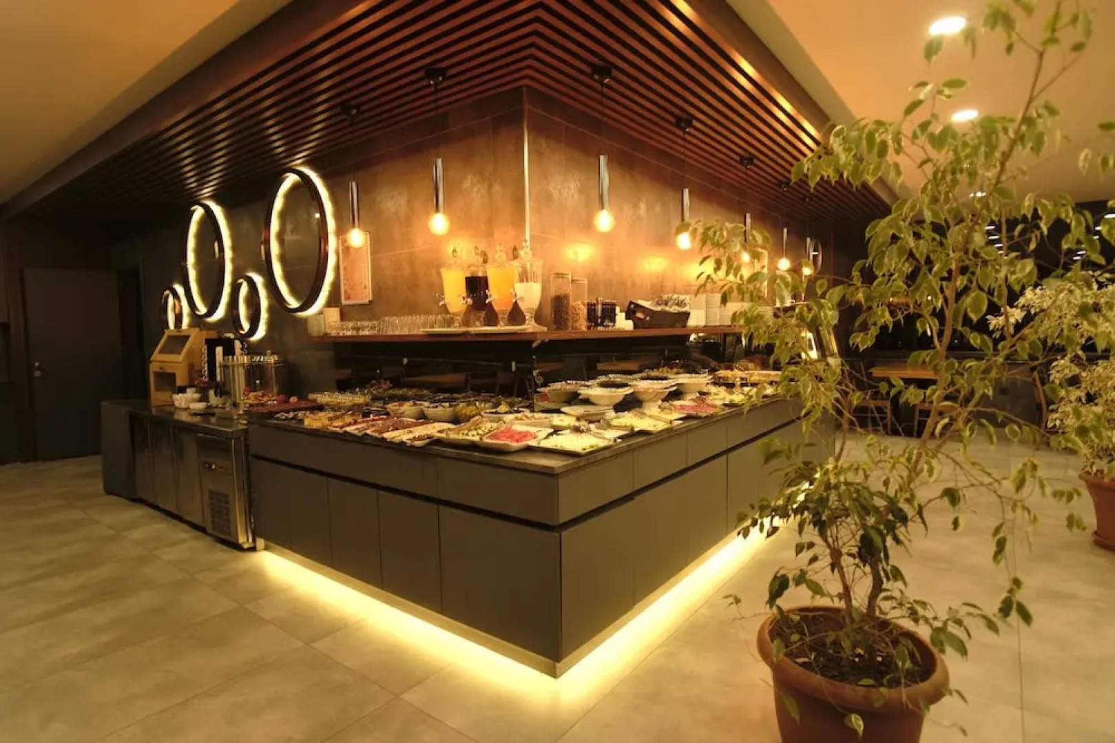 Rhisos Hotel