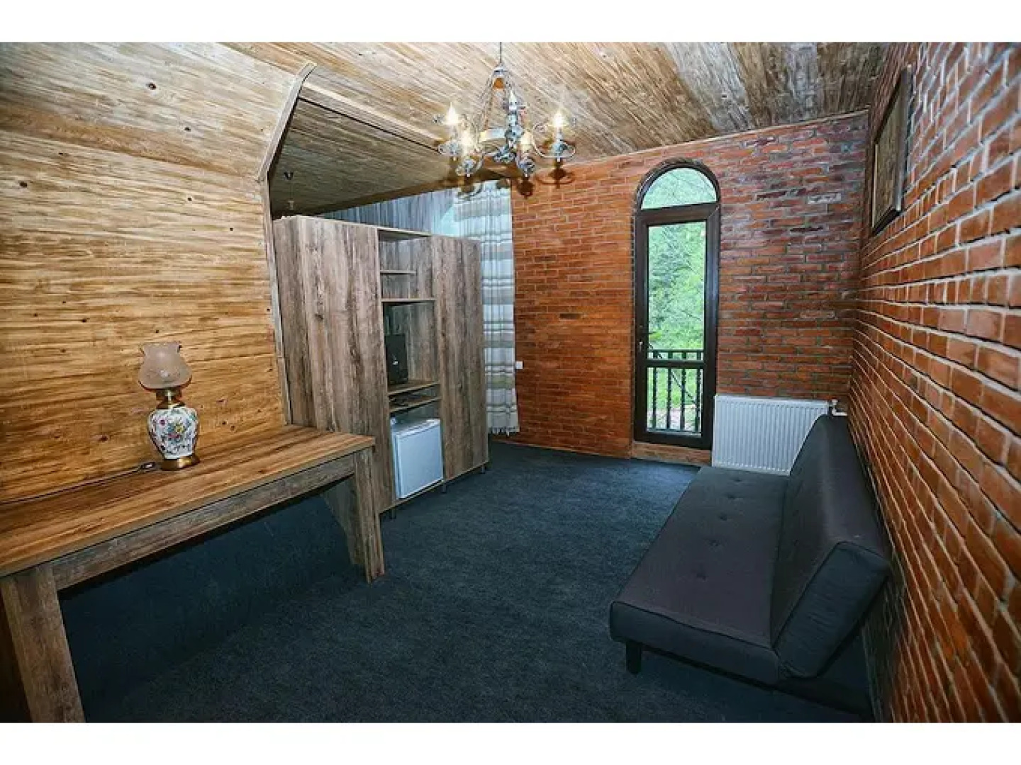 Имение Чиковани