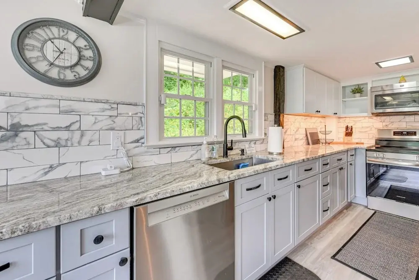 Cottage-chic Retreat < 1 Mi to Connecticut River!