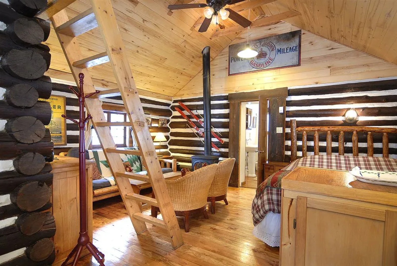 Pioneer Guest Cabins