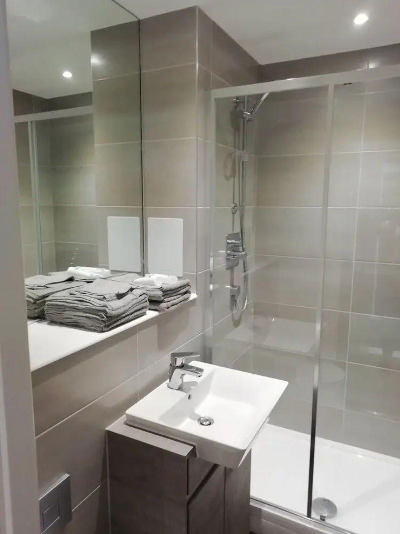 Luxury One Bedroom Apartment