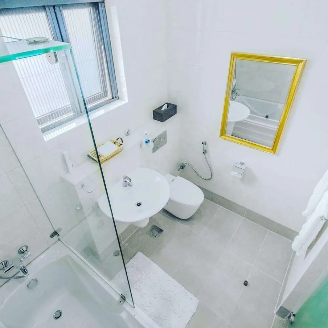 Mt Deluxe Hotel Asaba