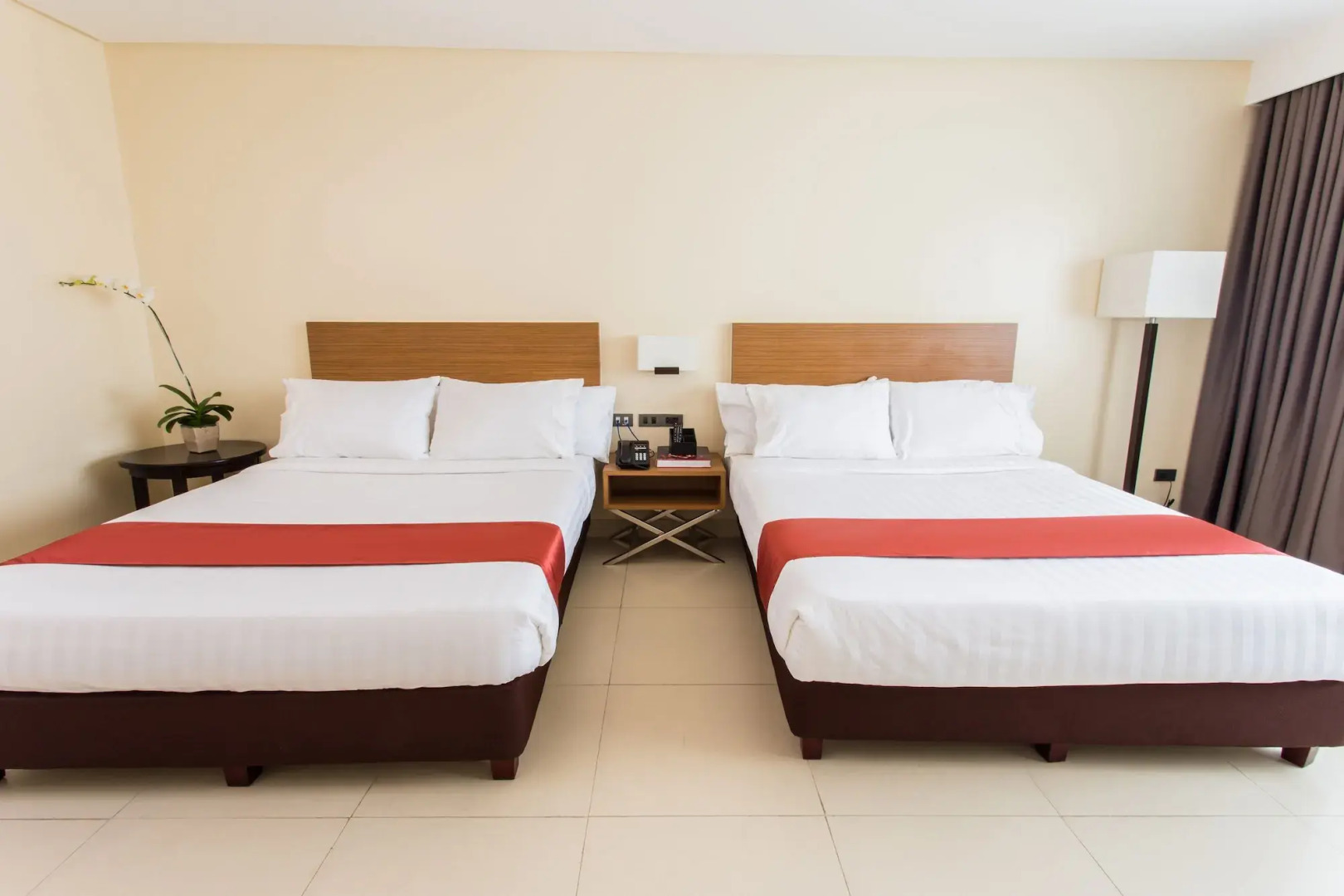 Royce Hotel & Casino