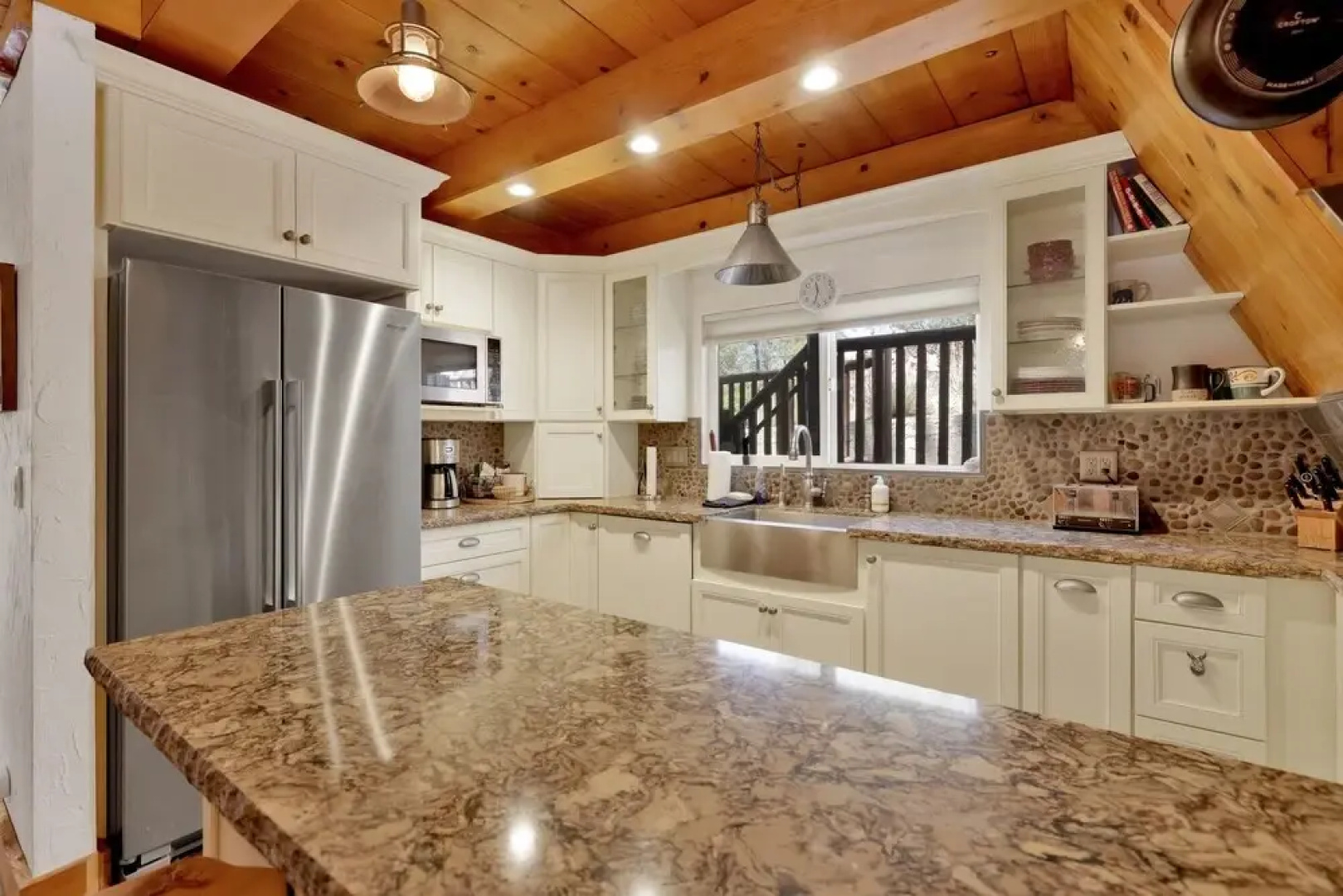 2164-fawnskin Tree House 3 Bedroom Home by Redawning