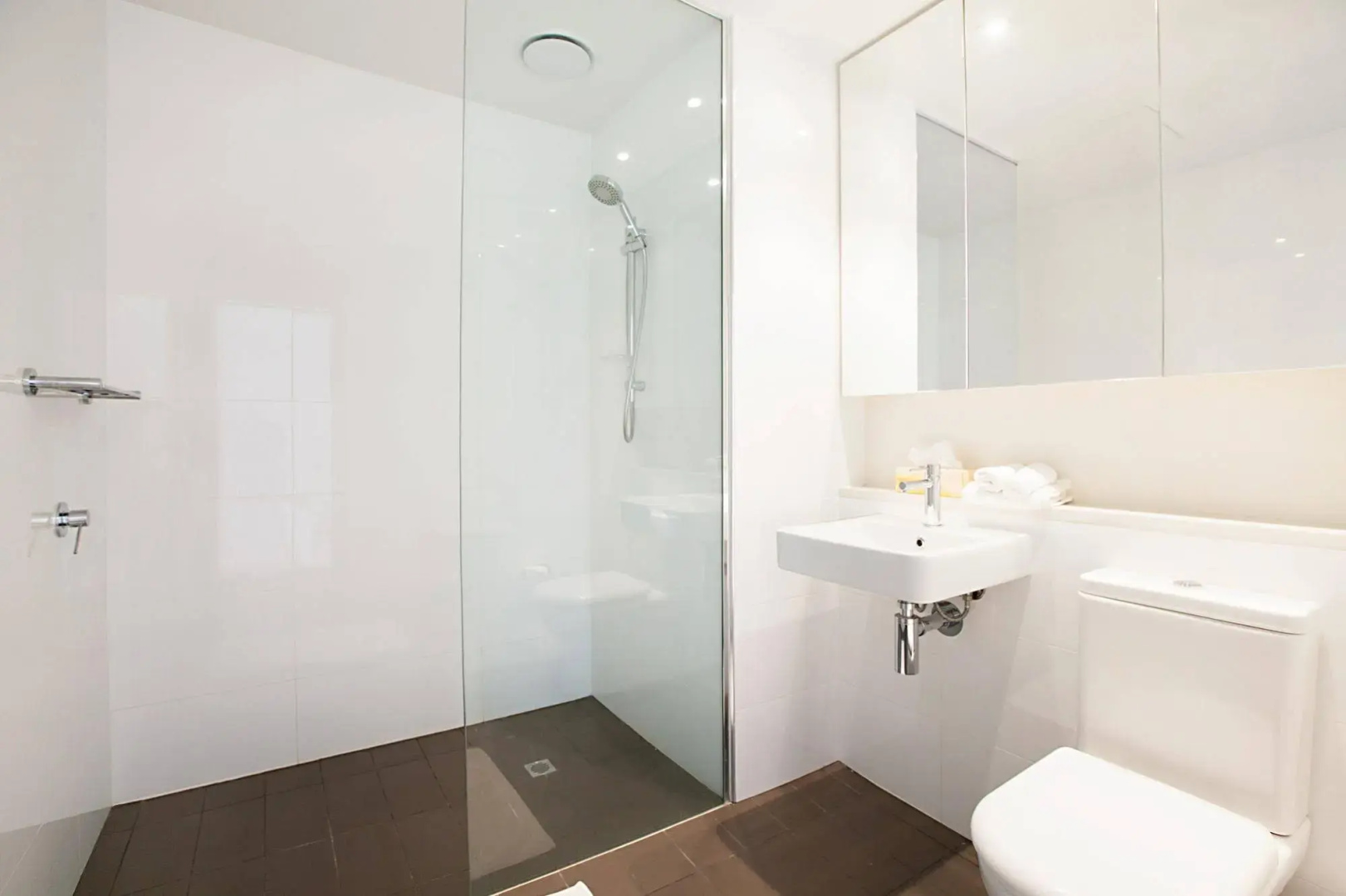 Saltwater Suites
