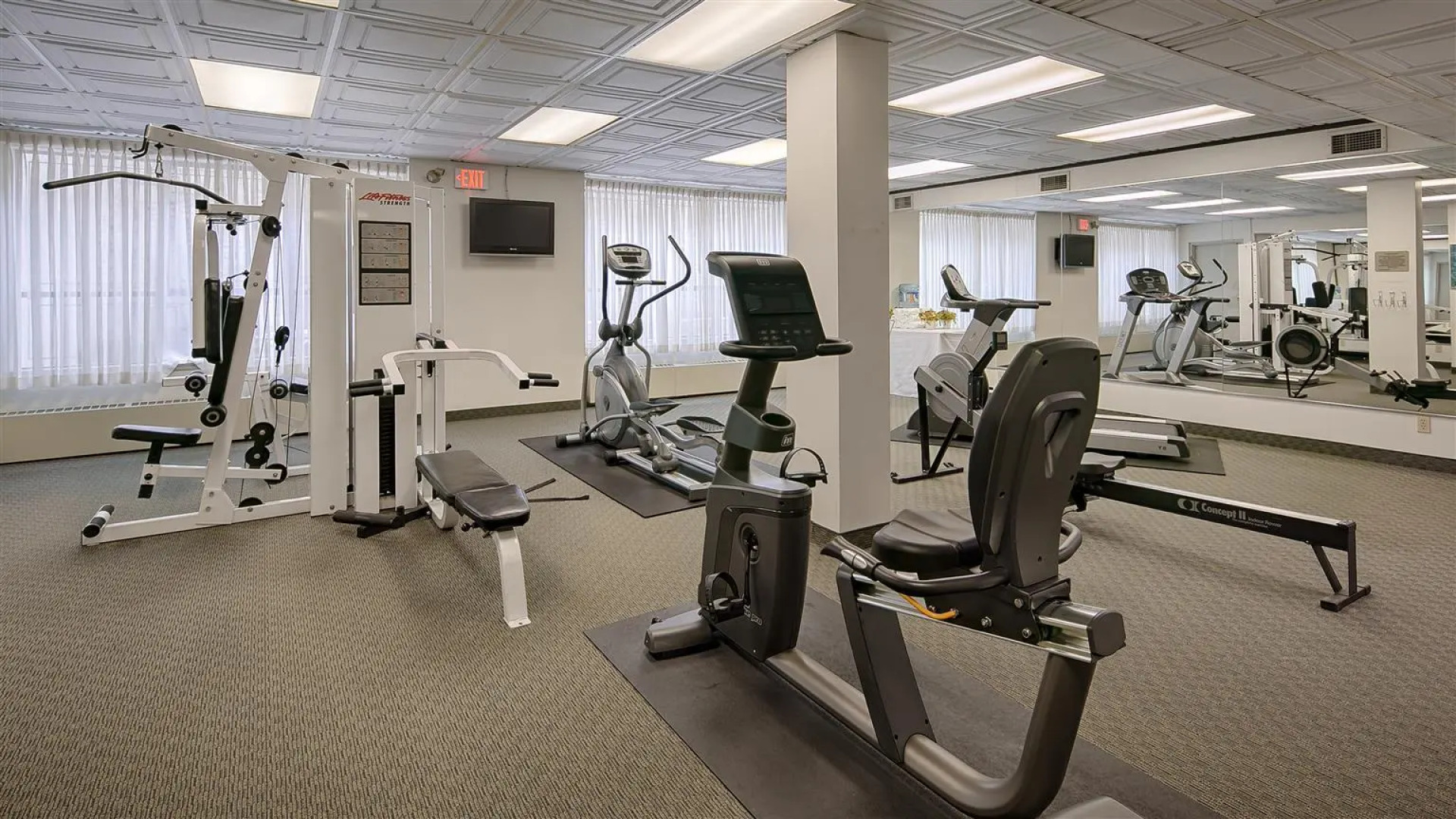 Best Western Plus Carlton Plaza Hotel