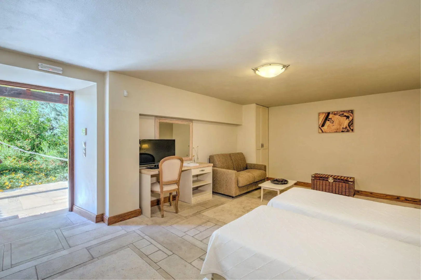 Mare Monte Luxury Suites