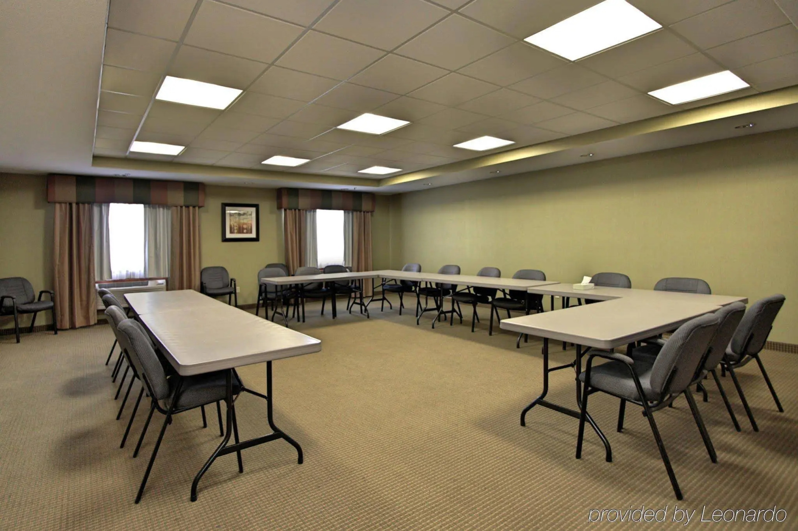 Holiday Inn Express Hotel & Suites Defiance by IHG