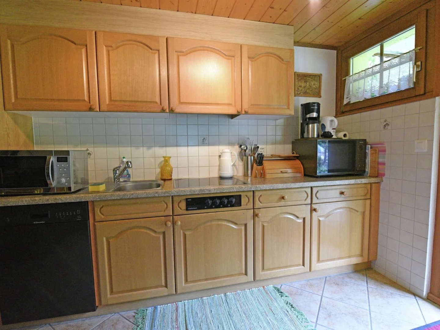 Pretty Apartment With Garden, Terrace, Garden Furniture, BBQ